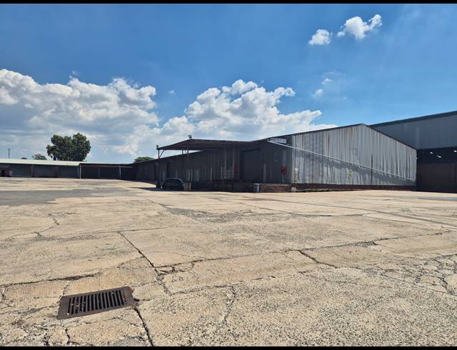 8,000M² WAREHOUSE FOR SALE IN WADEVILLE